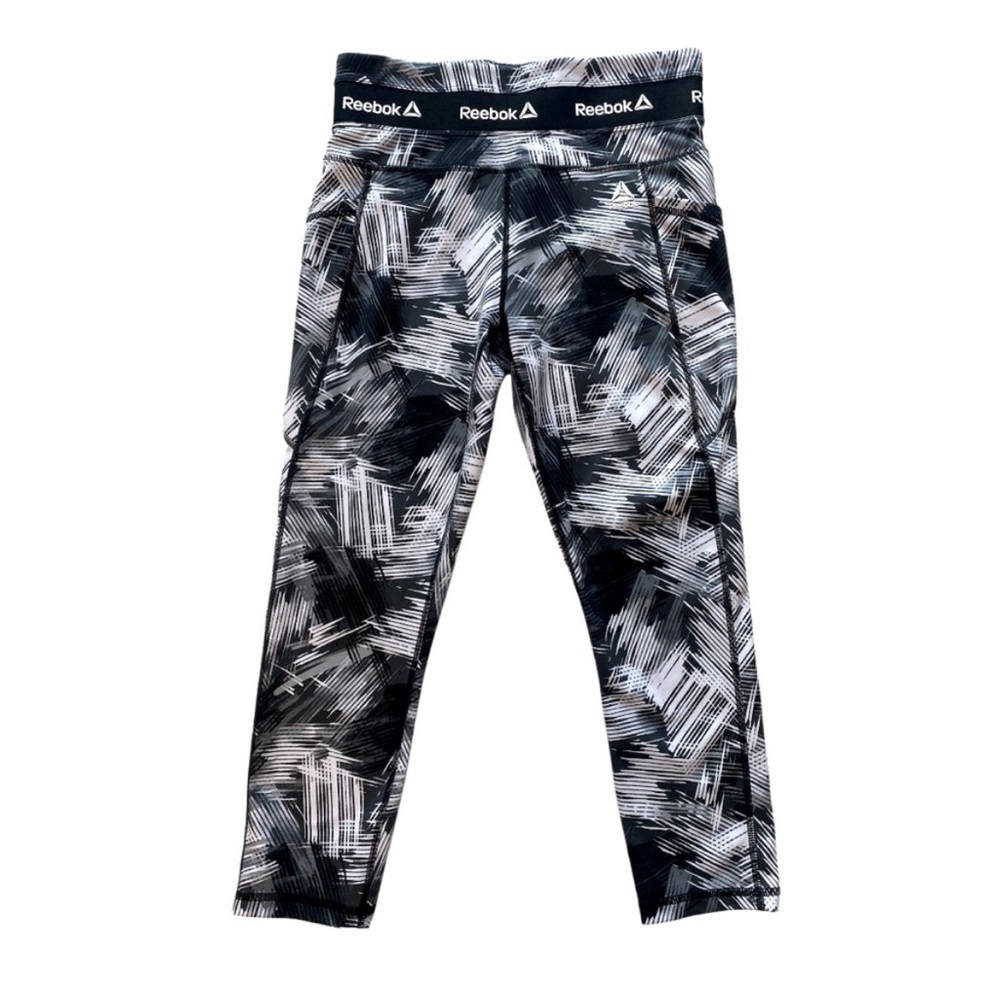 Reebok Black and White Capri Work out Leggings Women’s Size Medium